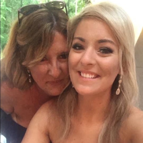 Meet your Posher, Kim - Picture 1 of 1